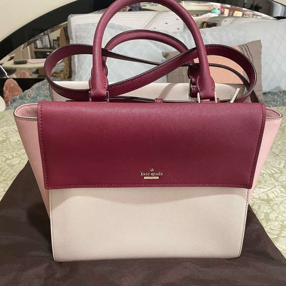 Kate spade sling bag in medium size - Picture 1 of 6